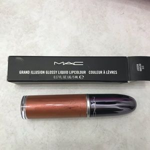 MAC Grand Illusion Glossy Liquid Lipcolor